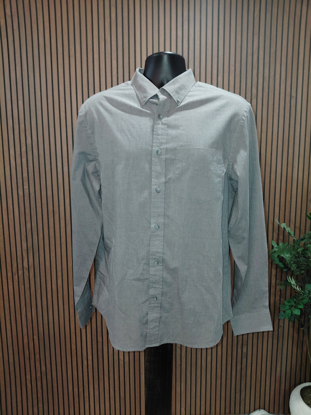 Old Navy Slim Fit Men's Gray Button-Down Shirt Long Sleeve